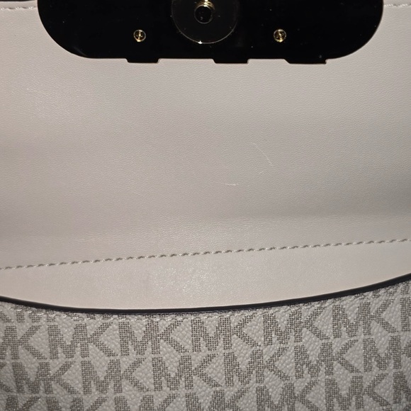 Michael Kors White and Gold Women's Bag NWOT - Picture 10 of 10